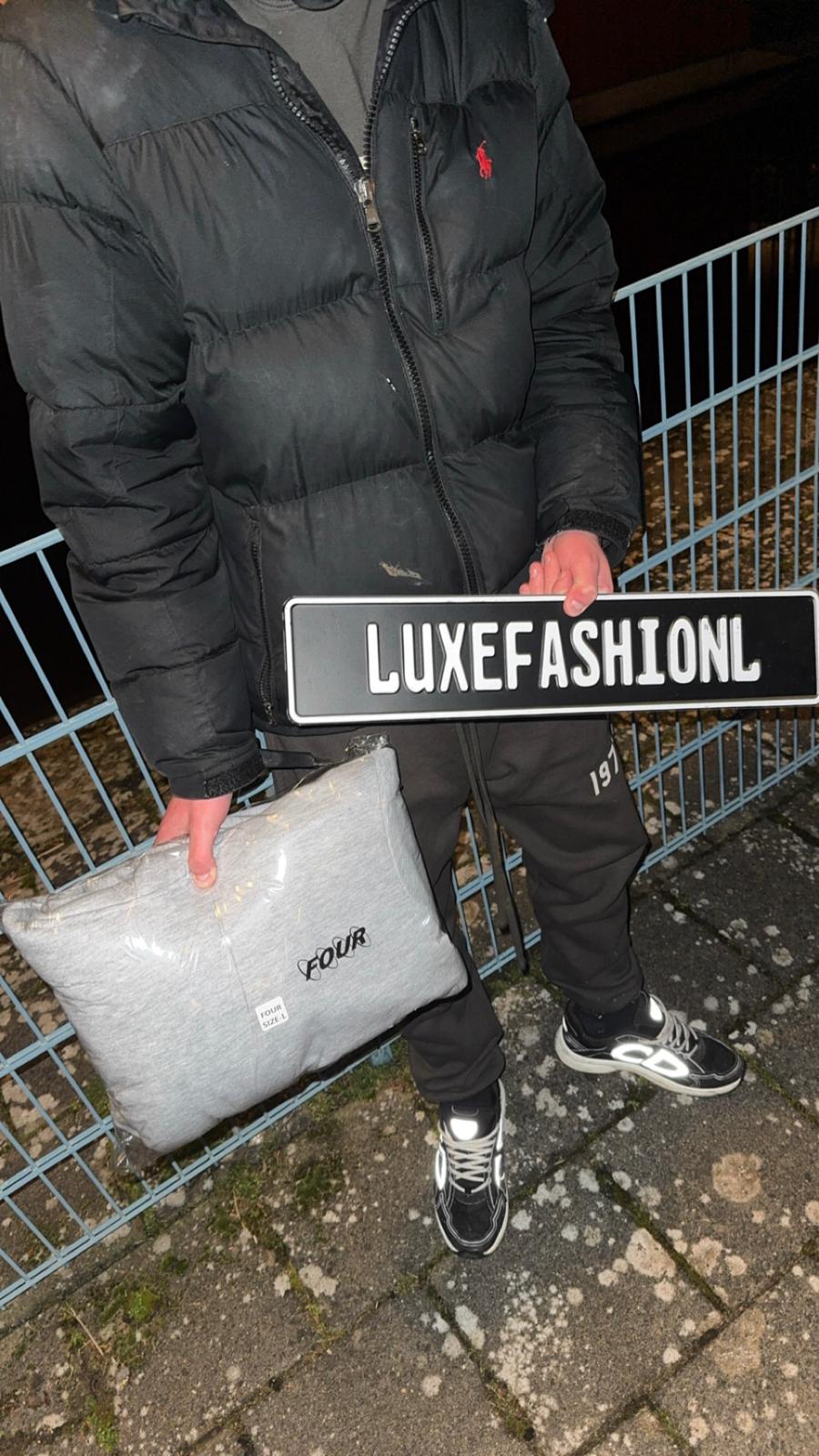 LuxeFashionNL klant — Deniz K.